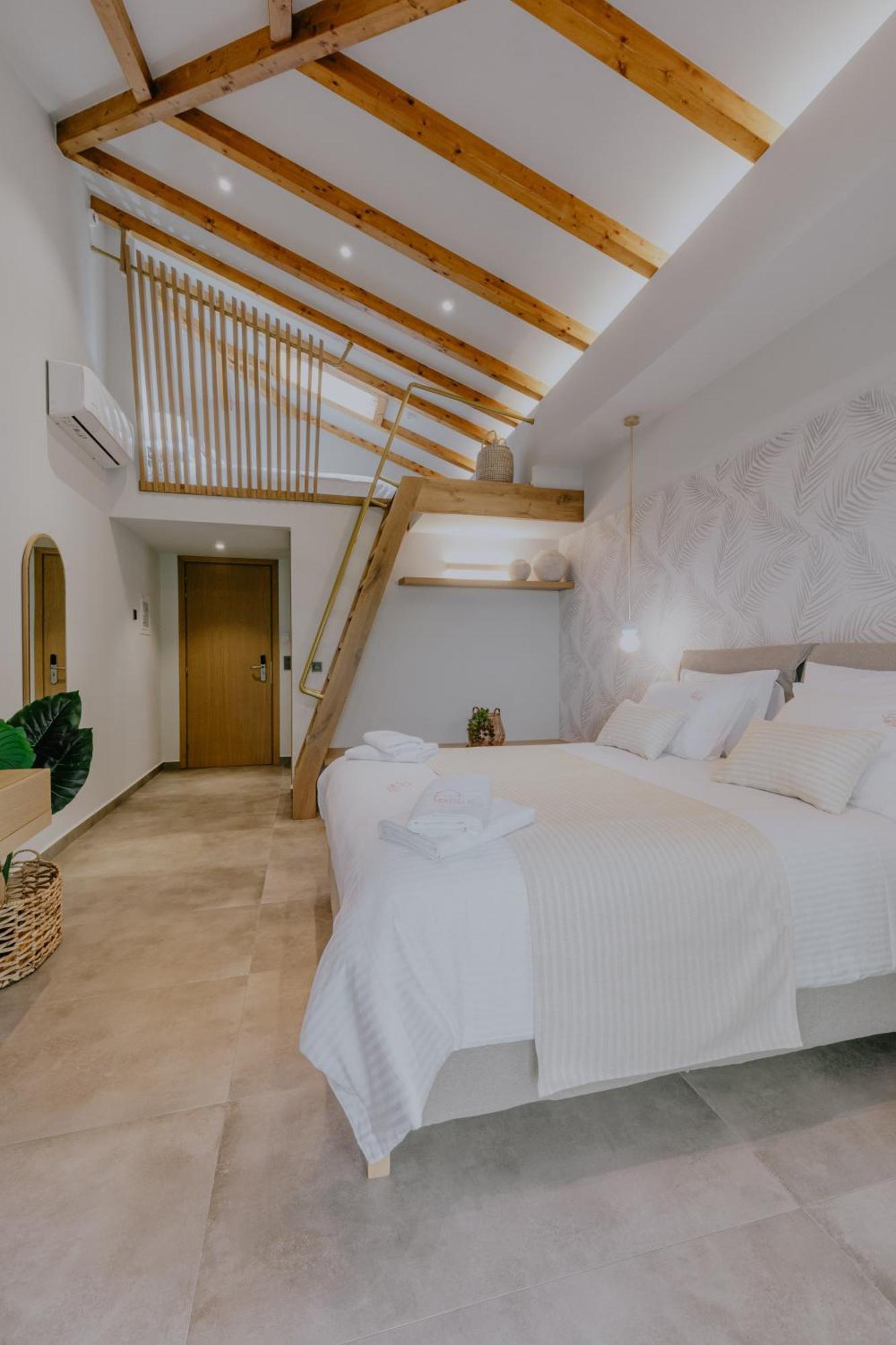 נאפפליו Fildisi Luxury Suites מראה חיצוני תמונה
